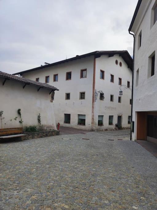Gemuetliches Studio Mit Garagenparkplatz Fiè Buitenkant foto